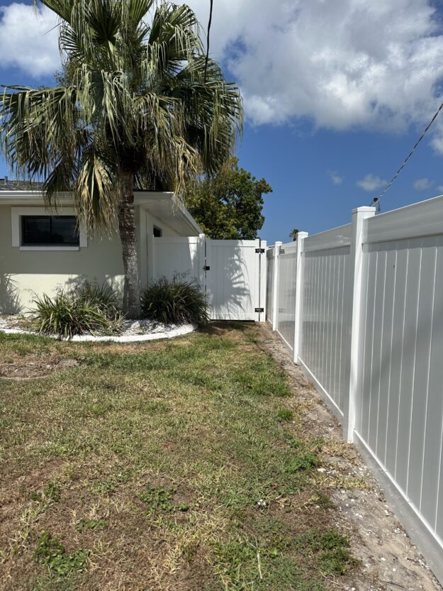 Fencing in Port Charlotte Florida