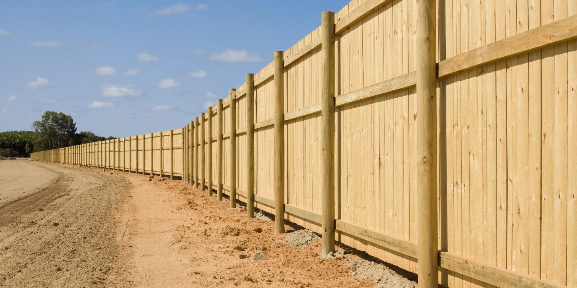 Commercial Fence Benefits Commercial Fence Benefits